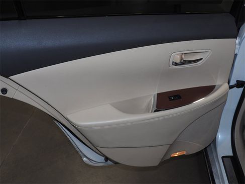 Used 2011 Lexus ES 350 image 11