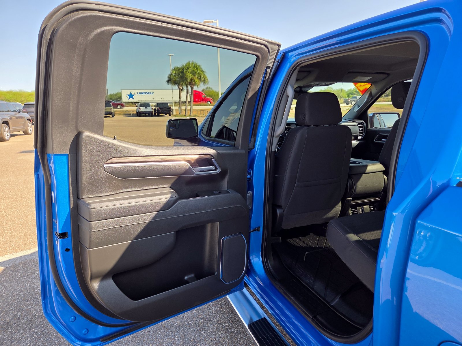 Used 2025 Chevrolet Silverado 1500 LT w/ Texas Edition Plus RWD image 19