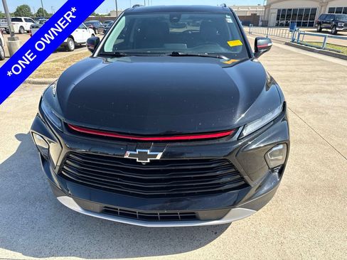 Used 2024 Chevrolet Blazer LT w/ Sound & Technology Package FWD image 2