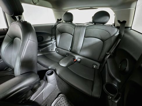 Used 2022 MINI Cooper 2-Door Hardtop FWD image 23
