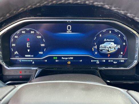 Used 2024 Chevrolet Silverado 1500 LTZ image 28