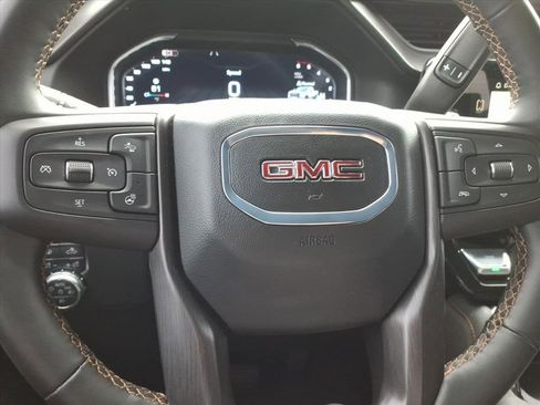 Used 2024 GMC Sierra 2500 AT4 w/ AT4 Premium Plus Package image 26