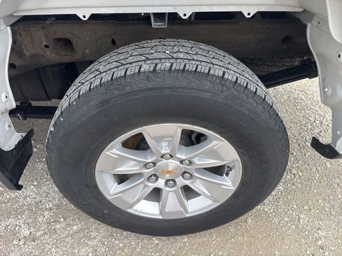 Used 2025 Chevrolet Silverado 1500 LT RWD image 27