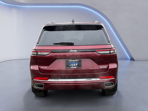 New 2025 Jeep Grand Cherokee Overland w/ Adv Protech Group III image 5