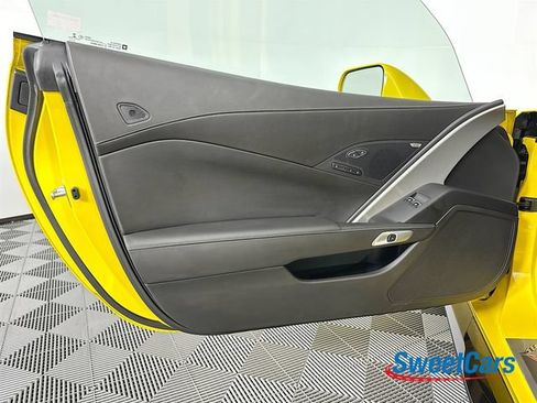 Used 2015 Chevrolet Corvette Z06 w/ 3LZ Preferred Equipment Group RWD image 36