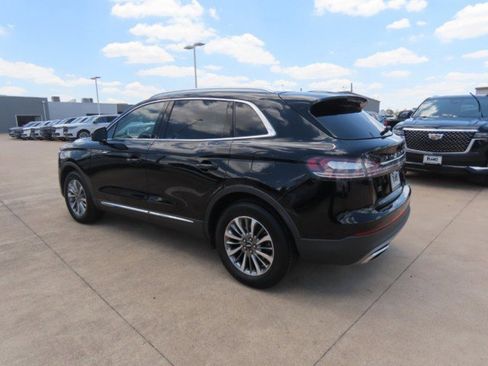 Used 2023 Lincoln Nautilus FWD w/ Premium Package image 15