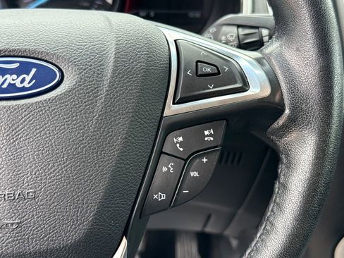 Used 2019 Ford Edge SEL w/ Equipment Group 201A FWD image 16