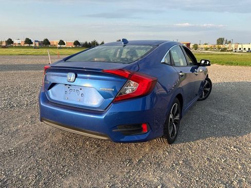 Used 2016 Honda Civic Touring image 10
