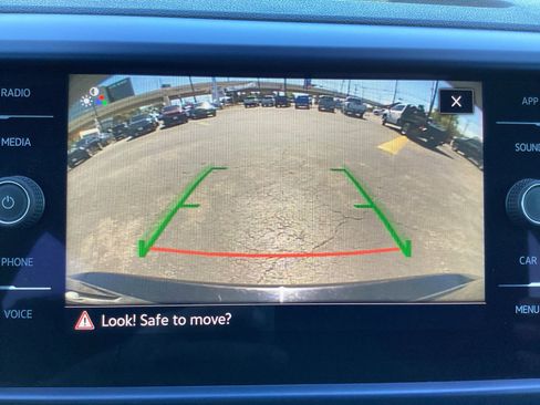 Used 2024 Volkswagen Taos SE image 20