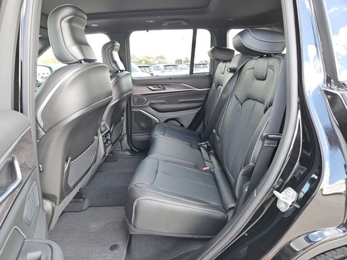 New 2025 Jeep Grand Cherokee Overland w/ Luxury Tech Group IV image 13