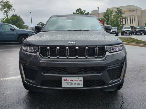 New 2026 Jeep Grand Cherokee L Limited w/ Trailer Tow Package AWD/4WD image 9