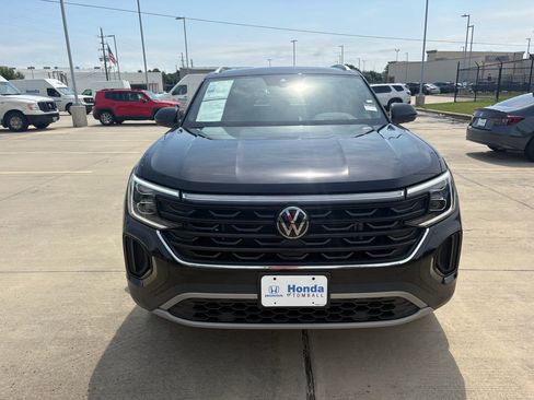 Used 2024 Volkswagen Atlas Cross Sport SEL AWD/4WD image 3