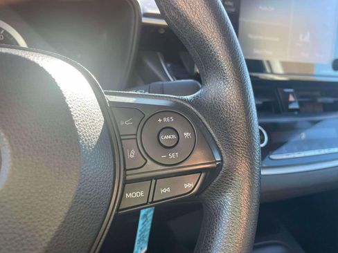 Used 2022 Toyota Corolla LE image 20
