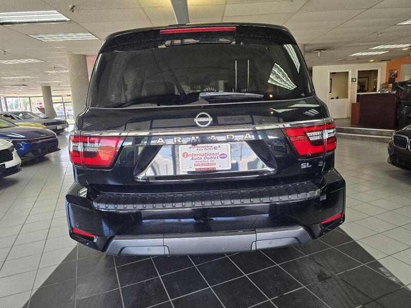 Used 2021 Nissan Armada SL w/ Captain's Chairs Package AWD/4WD image 5