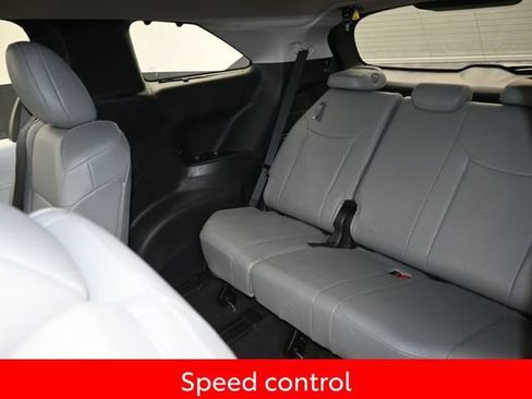 Used 2026 Toyota Sienna XLE AWD/4WD image 15