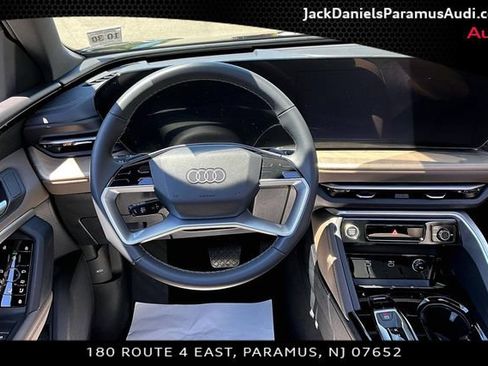 Used 2025 Audi Q5 Premium w/ Convenience Package AWD/4WD image 5