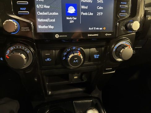 Used 2024 Toyota 4Runner TRD Off-Road Premium image 33