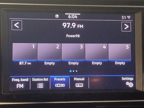 Used 2024 Volkswagen Jetta SE image 25