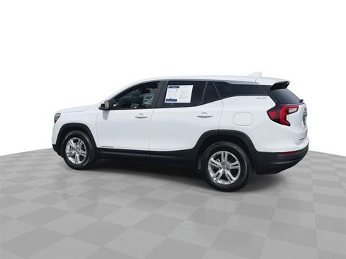 Used 2024 GMC Terrain SLE FWD image 6