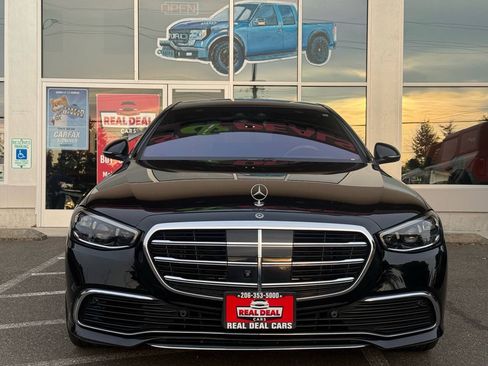 Used 2021 Mercedes-Benz S 580 4MATIC Sedan image 2