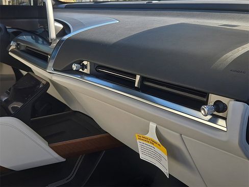 New 2026 Cadillac Vistiq Luxury w/ LPO, Floor Liner Package image 12