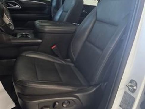 Used 2021 Chevrolet Tahoe LT w/ LT Signature Package image 15