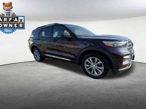 Certified 2023 Ford Explorer XLT w/ Equipment Group 202A AWD/4WD image 2