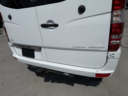 Used 2017 Mercedes-Benz Sprinter 3500 image 10