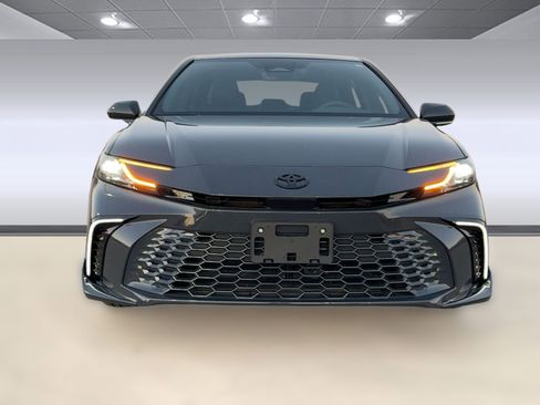 Used 2025 Toyota Camry XSE image 6
