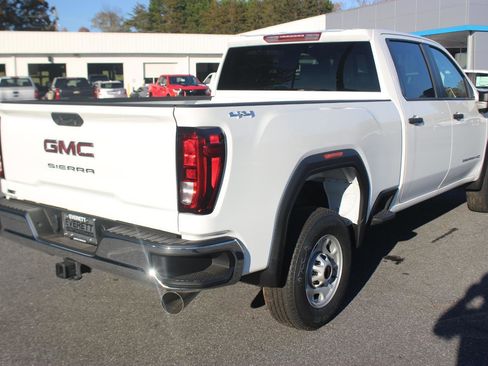 New 2025 GMC Sierra 2500 Pro w/ Convenience Package AWD/4WD image 7