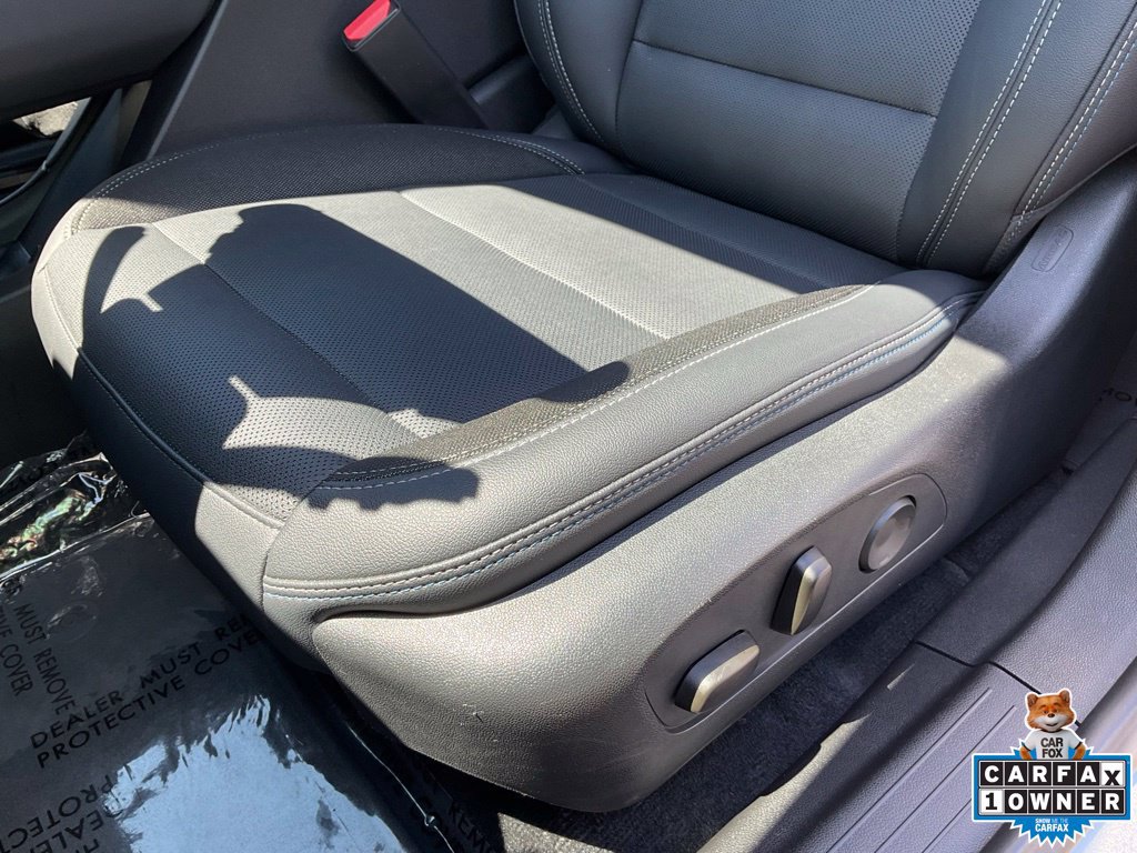 Used 2024 Chevrolet Equinox EV LT FWD image 16