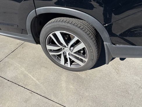 Certified 2018 Honda Pilot Elite image 9