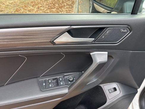 Used 2022 Volkswagen Tiguan SEL R-Line image 13