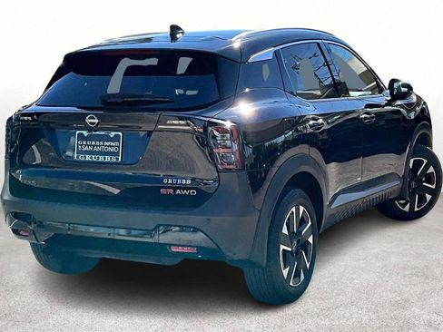 Used 2025 Nissan Kicks SR image 2