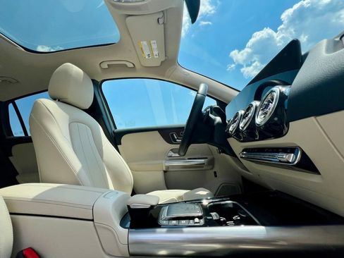 Certified 2023 Mercedes-Benz GLA 250 4MATIC image 11