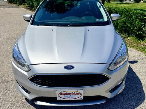 Used 2015 Ford Focus SE w/ SE Sport Package FWD image 12