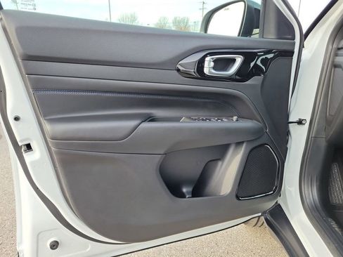 New 2026 Jeep Compass Limited image 18