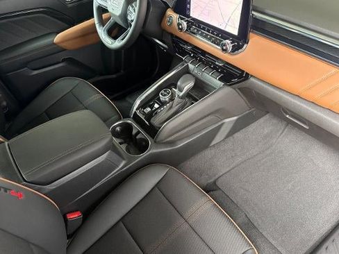 New 2026 GMC Canyon AT4 AWD/4WD image 16