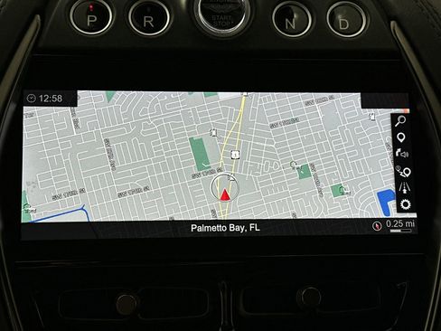 Used 2023 Aston Martin DBX image 18