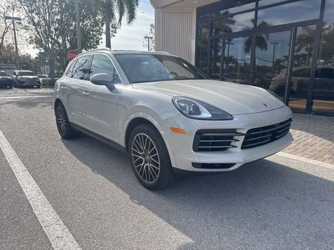 Used 2021 Porsche Cayenne image 1