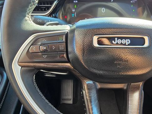 Used 2023 Jeep Grand Cherokee 30th Anniversary AWD/4WD image 16