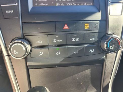 Used 2016 Toyota Camry SE image 23