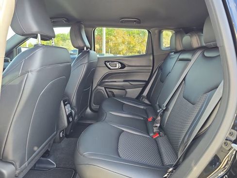 New 2026 Jeep Compass Latitude image 13