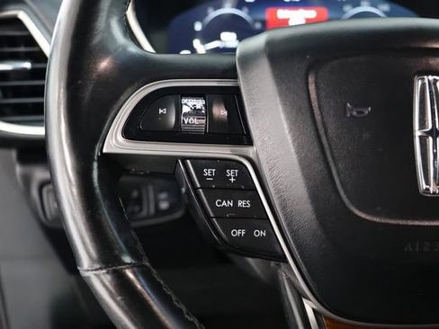 Used 2019 Lincoln Nautilus Select AWD/4WD image 23