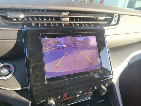 New 2025 Jeep Grand Cherokee L Laredo image 17