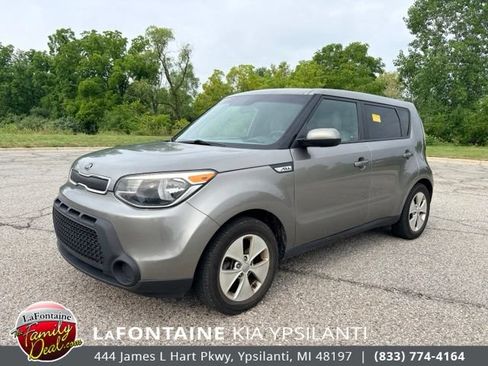 Used 2016 Kia Soul FWD image 1