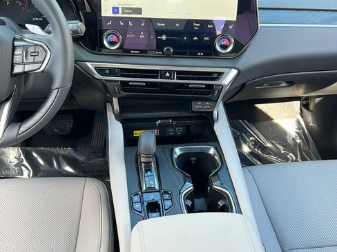 Certified 2025 Lexus RX 350 Premium image 12