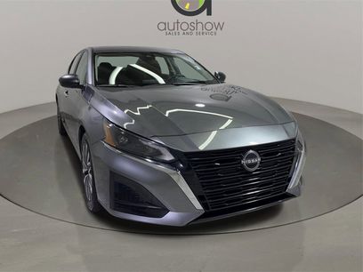 Used 2024 Nissan Altima 2.5 SV