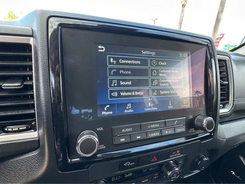 Used 2024 Nissan Frontier SV w/ SV Convenience Package image 5