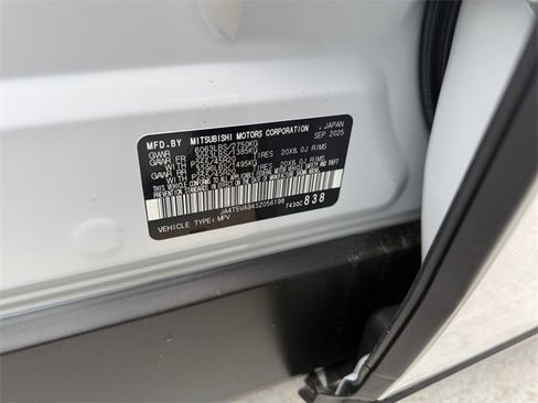 New 2025 Mitsubishi Outlander SE image 36